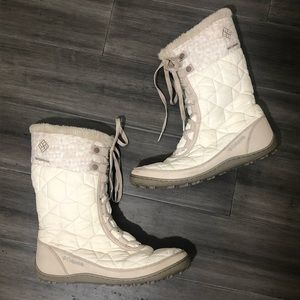 Columbia Winter Snow Boots in white/cream